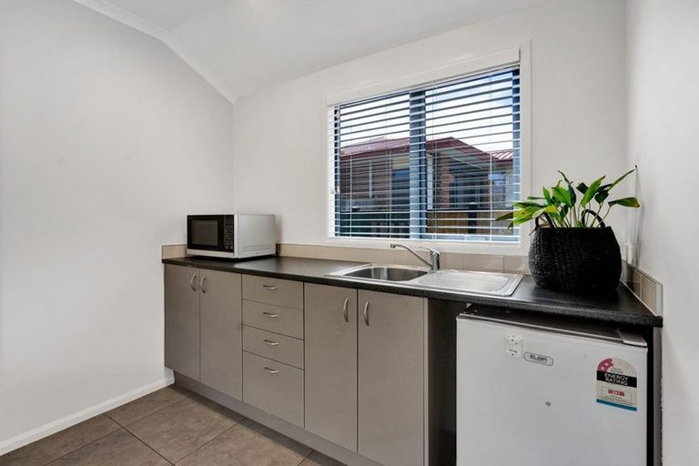 Photo of property in 17 Ashmore Drive, Frankleigh Park, New Plymouth, 4310