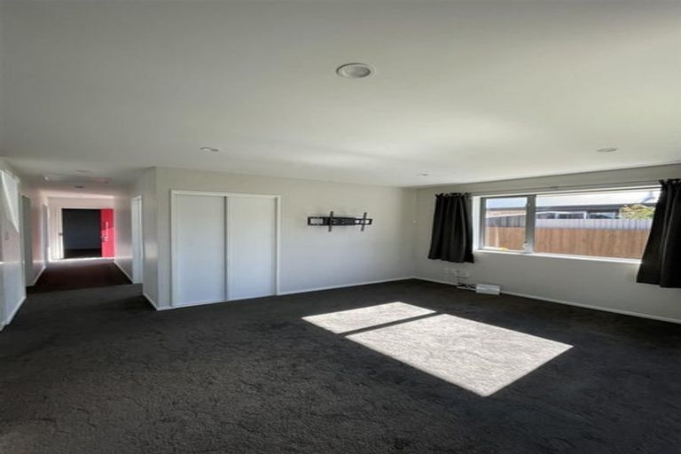 Photo of property in 40d Russley Road, Russley, Christchurch, 8042