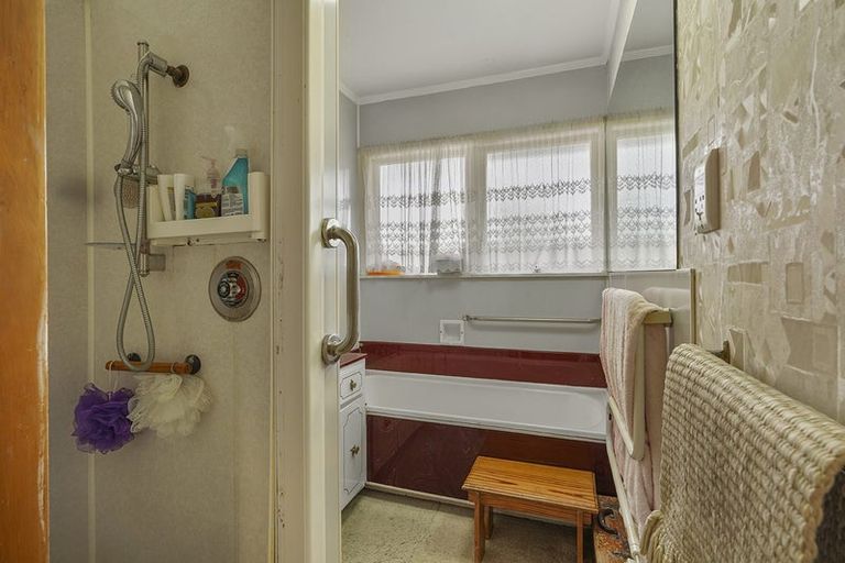 Photo of property in 24 Springfield Crescent, Enderley, Hamilton, 3214