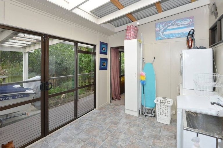 Photo of property in 65 Urquharts Bay Road, Whangarei Heads, Whangarei, 0174