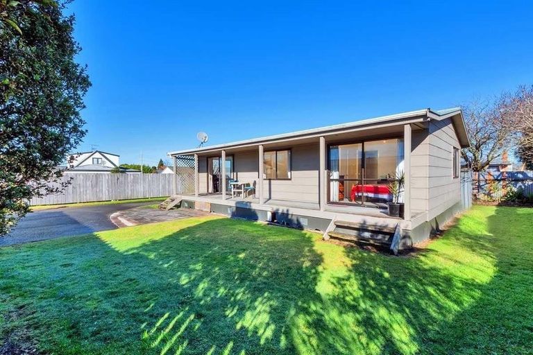 Photo of property in 1/14 Kelvin Road, Papakura, 2110