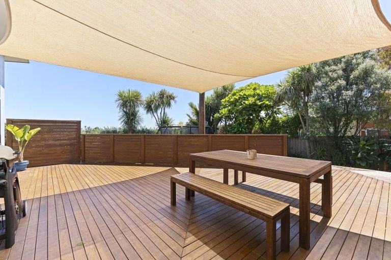 Photo of property in 5d Tui Grove, Oakura, 4314