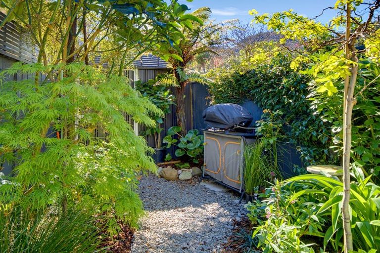 Photo of property in 10 Winchester Street, Lyttelton, 8082