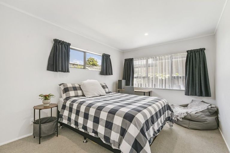 Photo of property in 2/26 Corunna Road, Milford, Auckland, 0620