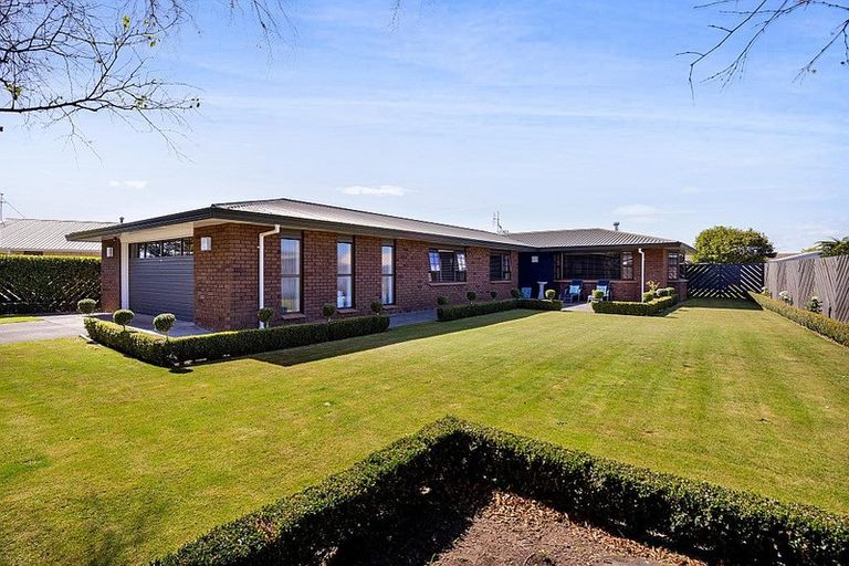 Photo of property in 74 Rata Street, Hawera, 4610