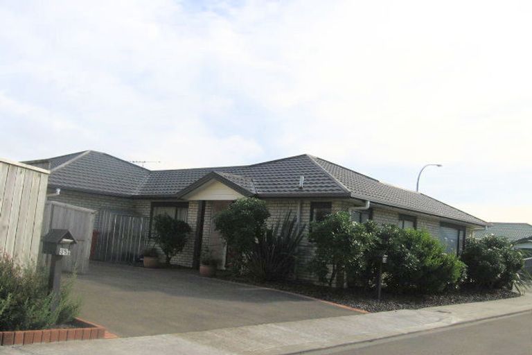 Photo of property in 12/35 Apple Terrace, Ranui, Porirua, 5024