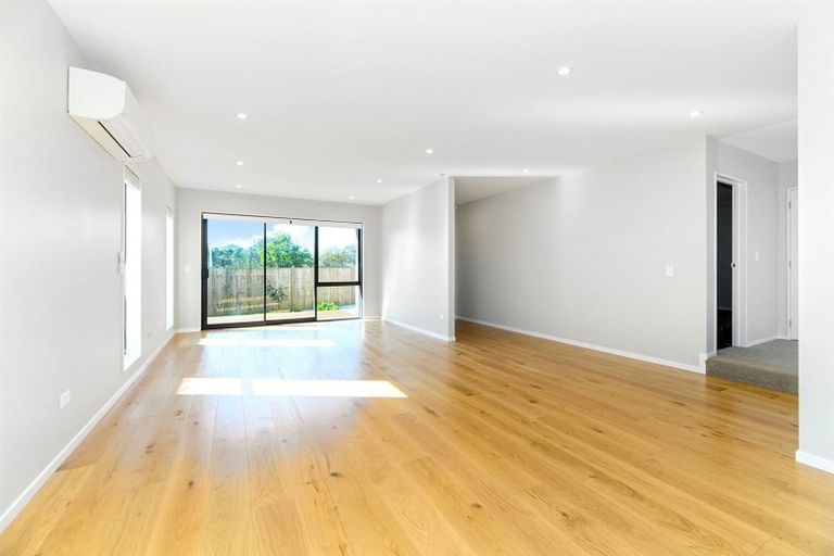 Photo of property in 8a Jeff Place, Howick, Auckland, 2014