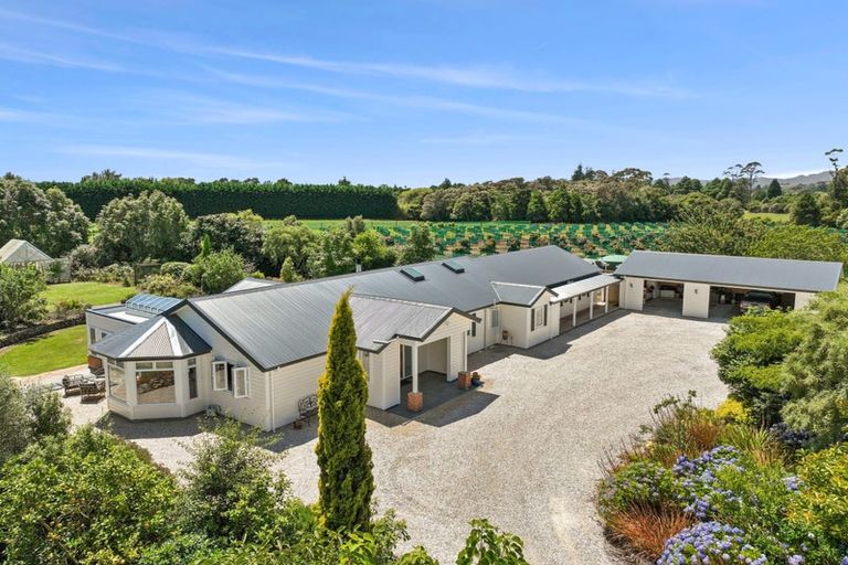 Photo of property in 120 Patons Rock Road, Patons Rock, Takaka, 7182