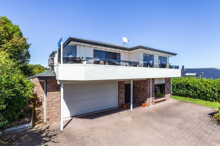 Photo of property in 2/23 Harvey Street, Waipahihi, Taupo, 3330