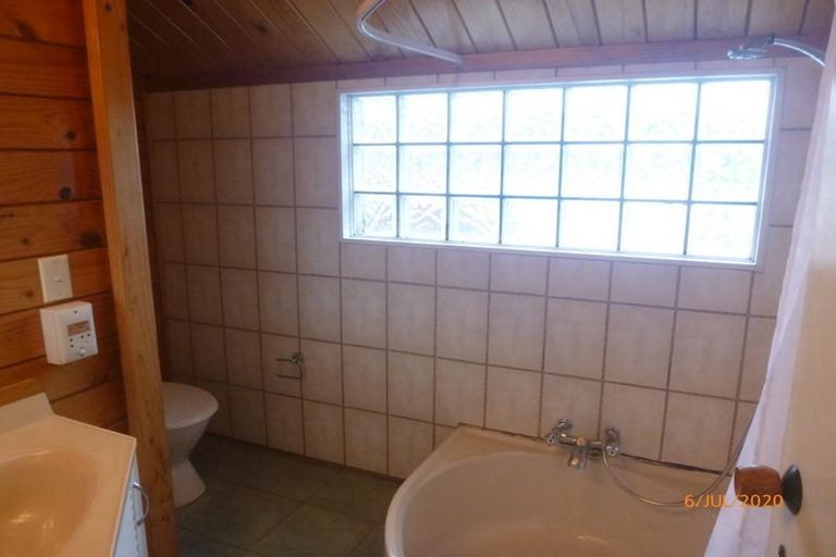 Photo of property in 93 Wiseley Road, West Harbour, Auckland, 0618