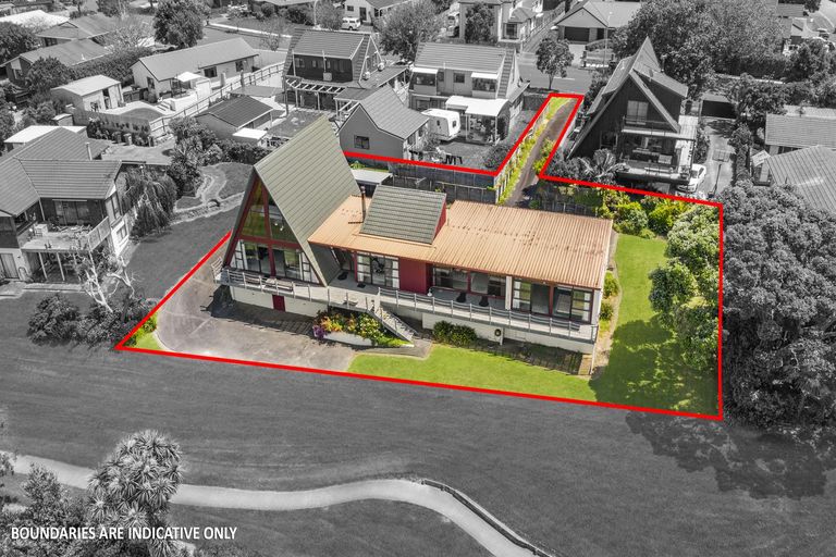 Photo of property in 54 Carnoustie Drive, Wattle Downs, Auckland, 2103