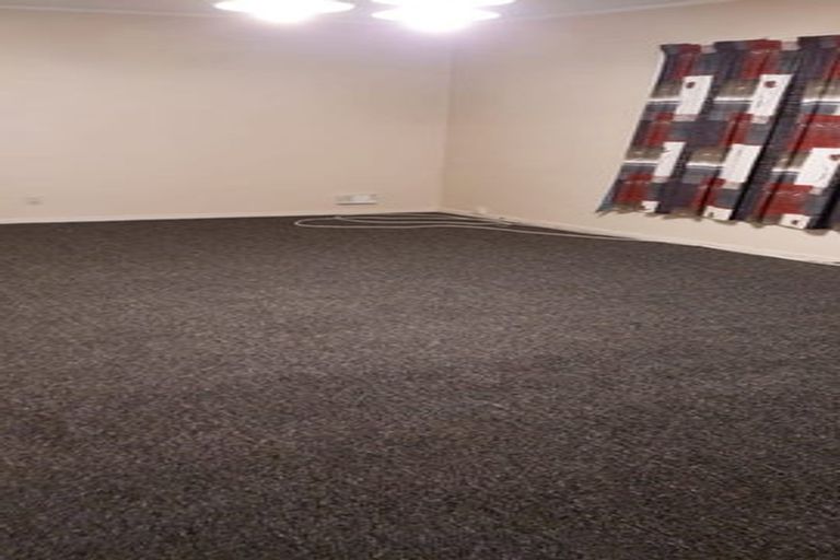 Photo of property in 2/100 Cargill Street, Papakura, 2110
