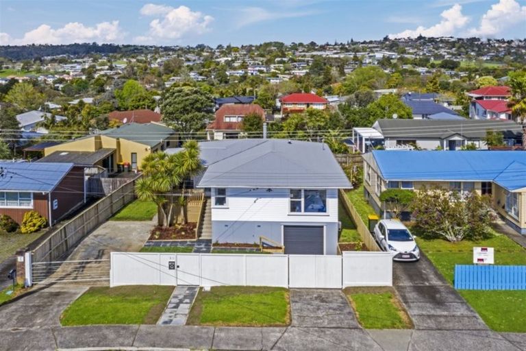 Photo of property in 23 Tramway Road, Beach Haven, Auckland, 0626