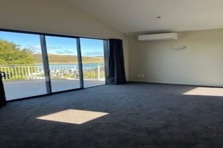 Photo of property in 59b Mana View Road, Paremata, Porirua, 5026