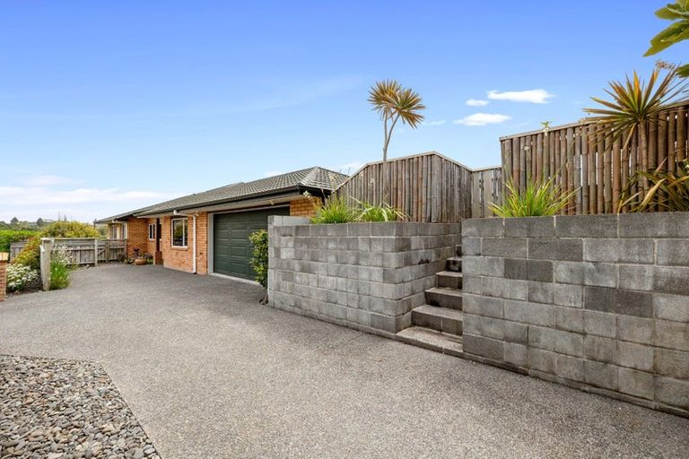Photo of property in 1 Manukaka Heights, Hurdon, New Plymouth, 4310