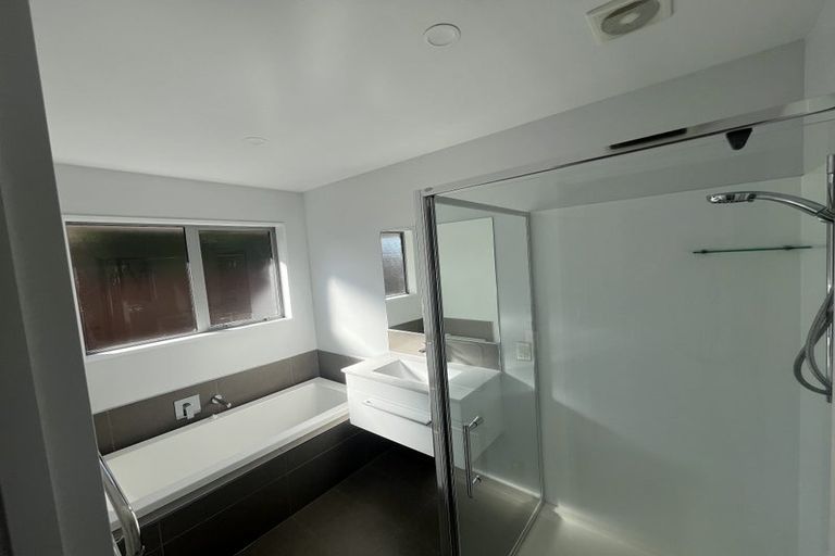 Photo of property in 11 Oakdene Place, Halswell, Christchurch, 8025