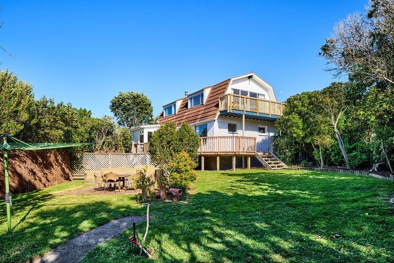 Photo of property in 10 Kotipu Place, Pukerua Bay, 5026