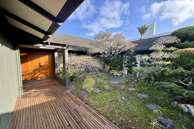 Photo of property in 10 Marine Terrace, Bayswater, Auckland, 0622
