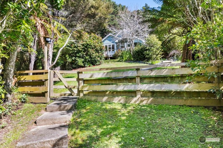 Photo of property in 52 Elmslie Road, Pinehaven, Upper Hutt, 5019