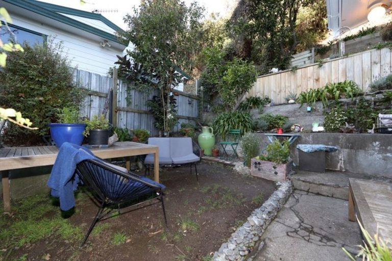 Photo of property in 47 Faraday Street, Hospital Hill, Napier, 4110