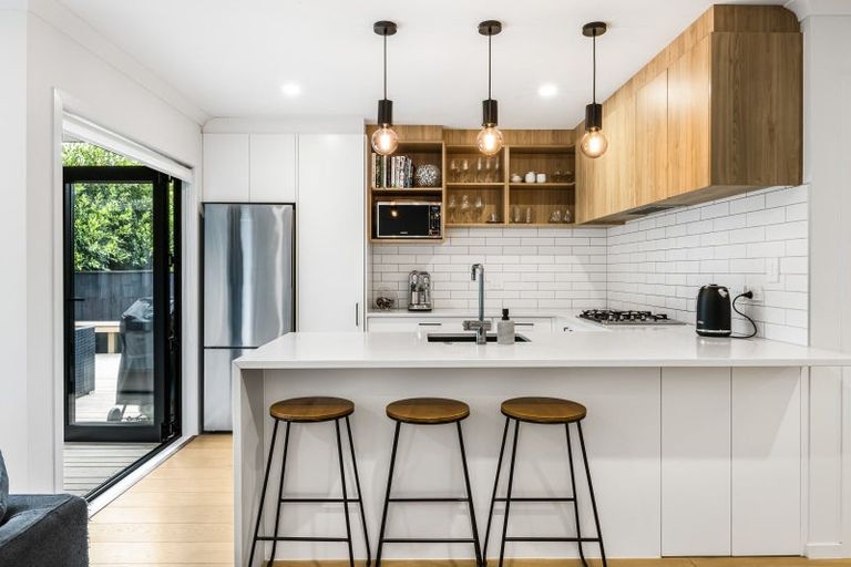 Photo of property in 125d Point Chevalier Road, Point Chevalier, Auckland, 1022