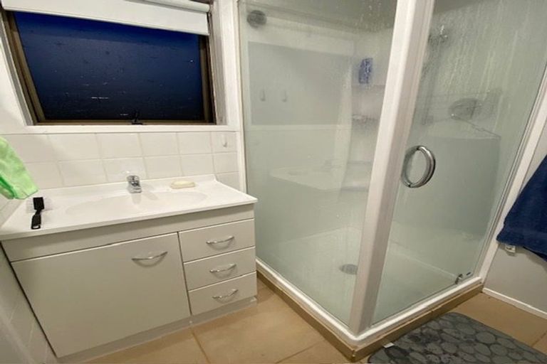 Photo of property in 15 Tangelo Place, Bucklands Beach, Auckland, 2012