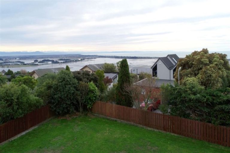 Photo of property in 3 Drayton Drive, Mount Pleasant, Christchurch, 8081