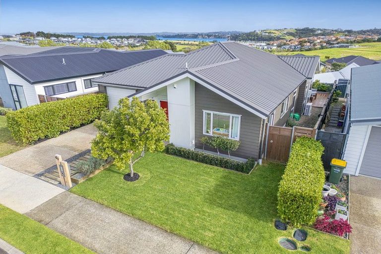 Photo of property in 49 Barcliff Terrace, Gulf Harbour, Whangaparaoa, 0930
