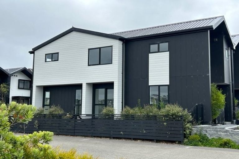 Photo of property in 2a Nerita Place, Long Bay, Auckland, 0630