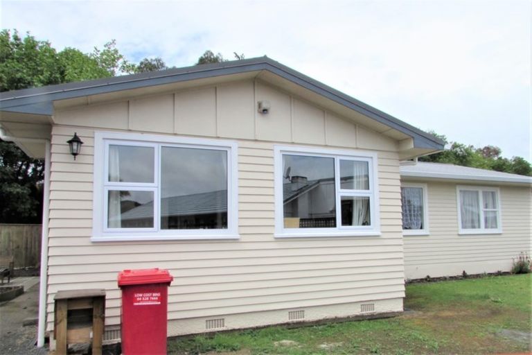 Photo of property in 5 Longfellow Street, Trentham, Upper Hutt, 5018