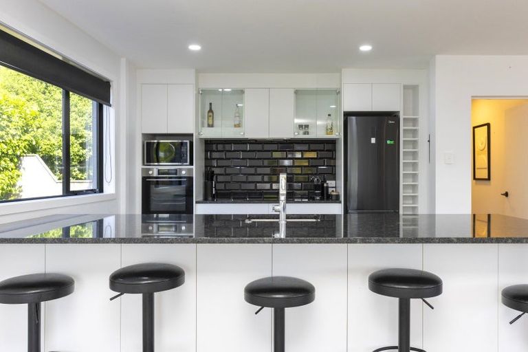 Photo of property in 1 Norfolk Road, Waipahihi, Taupo, 3330