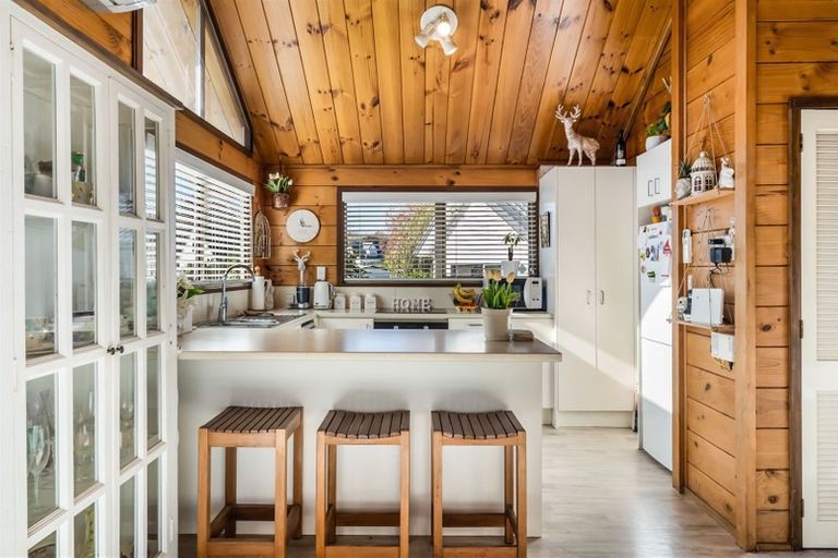 Photo of property in 13 Kyeemagh Street, Botany Downs, Auckland, 2010