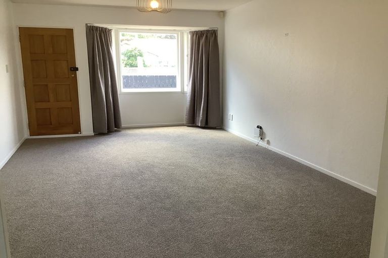 Photo of property in 2/53 Ludlam Crescent, Woburn, Lower Hutt, 5010