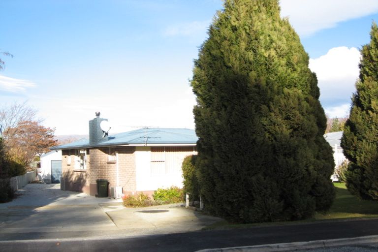 Photo of property in 72 Neplusultra Street, Cromwell, 9310