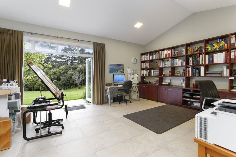Photo of property in 152k Parker Road, Oratia, Auckland, 0604