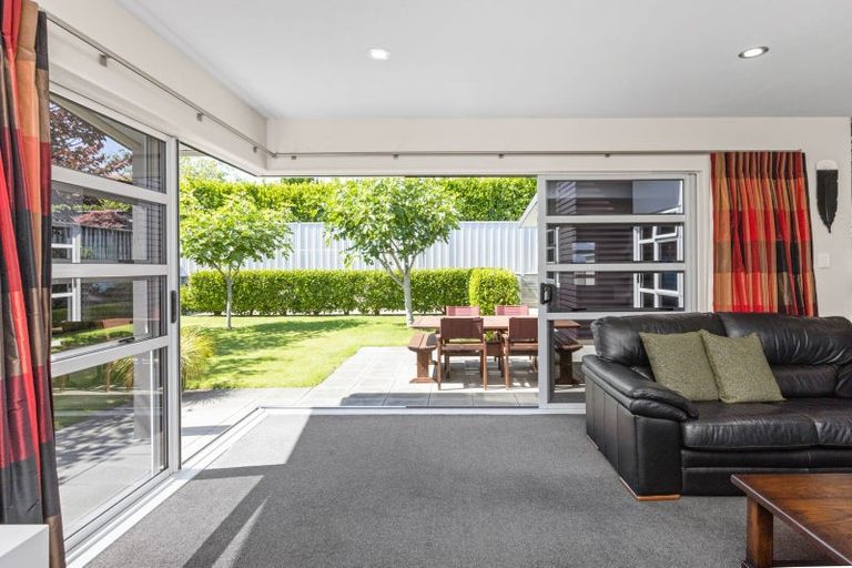 Photo of property in 52 Rochfort Road, Havelock North, 4130