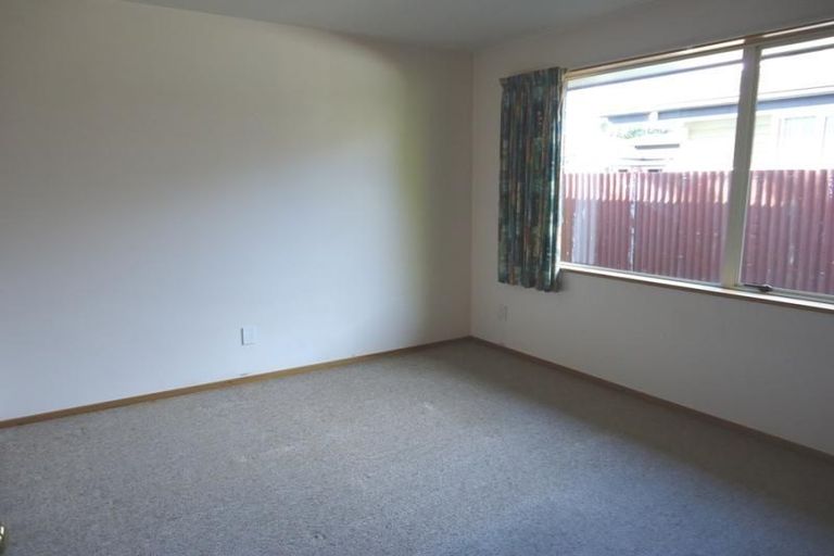 Photo of property in 96 Rattray Street, Riccarton, Christchurch, 8041