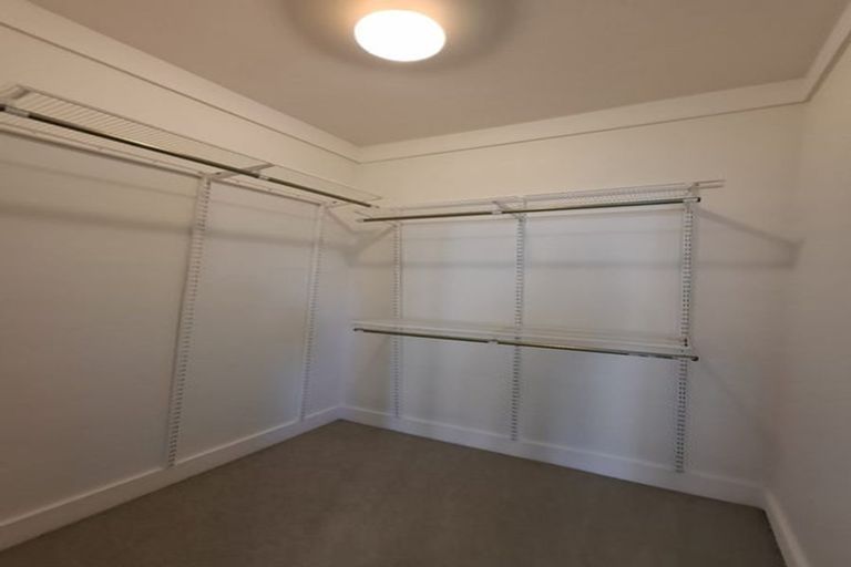 Photo of property in 1/12 Golf Road, New Lynn, Auckland, 0600