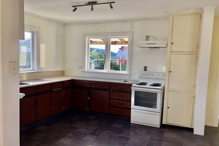 Photo of property in 2 Liddell Street, Foxton, 4814