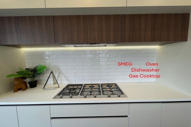 Photo of property in 13 Resnik Crescent, Kumeu, 0810