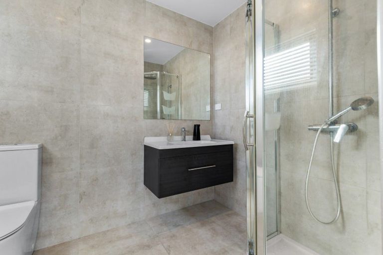 Photo of property in 3 Ocean Breeze Avenue, Hobsonville, Auckland, 0616
