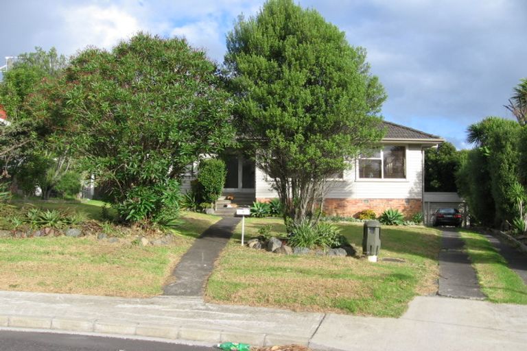 Photo of property in 8 Thomas Rea Place, Te Atatu South, Auckland, 0610