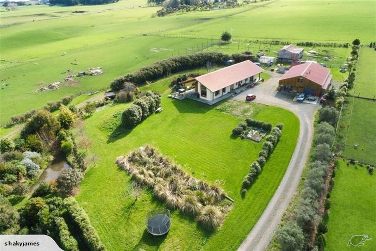 Photo of property in 57 Mchardie Road, Bulls, 4894