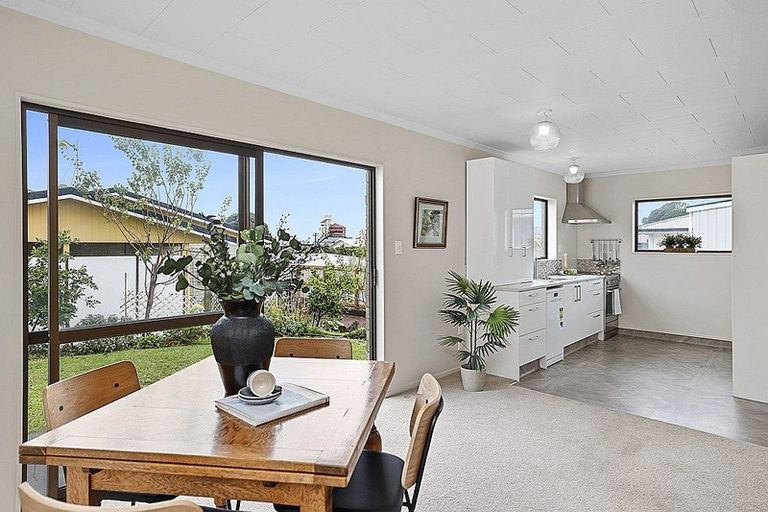 Photo of property in 73a Pendarves Street, New Plymouth, 4310