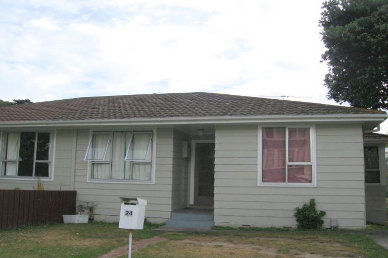 Photo of property in 24 Taiaroa Street, Strathmore Park, Wellington, 6022