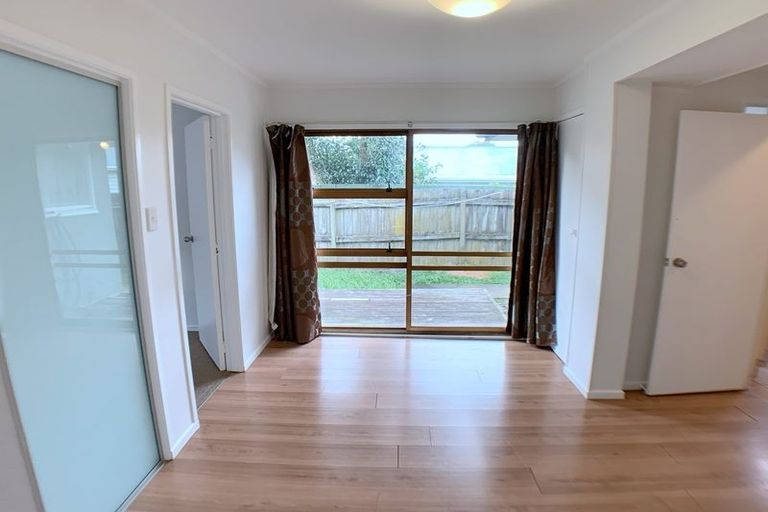 Photo of property in 37 Miro Street, New Lynn, Auckland, 0600