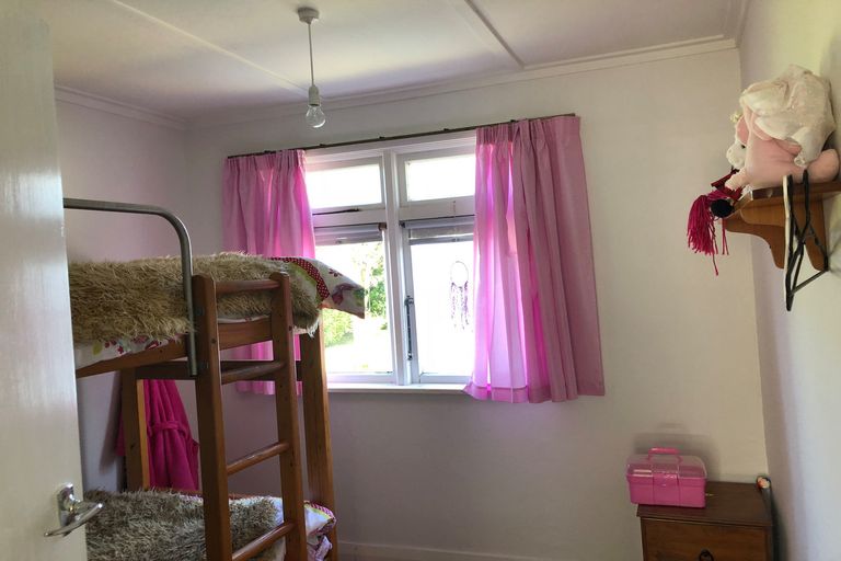 Photo of property in 40 Mihiwaka Road, Long Beach, Port Chalmers, 9081