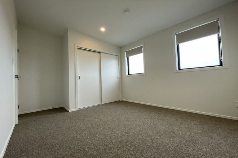 Photo of property in 21 Tahingamanu Road, Hobsonville, Auckland, 0616