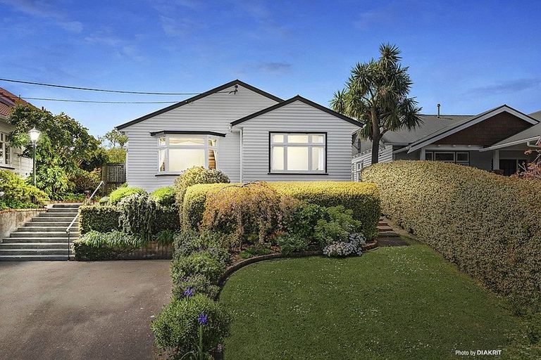 Photo of property in 55 Cashmere Avenue, Khandallah, Wellington, 6035