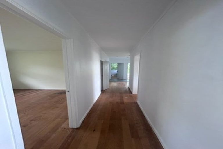 Photo of property in 18 Juniper Road, Sunnynook, Auckland, 0620